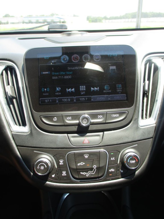 2017 Chevrolet Malibu Image 16