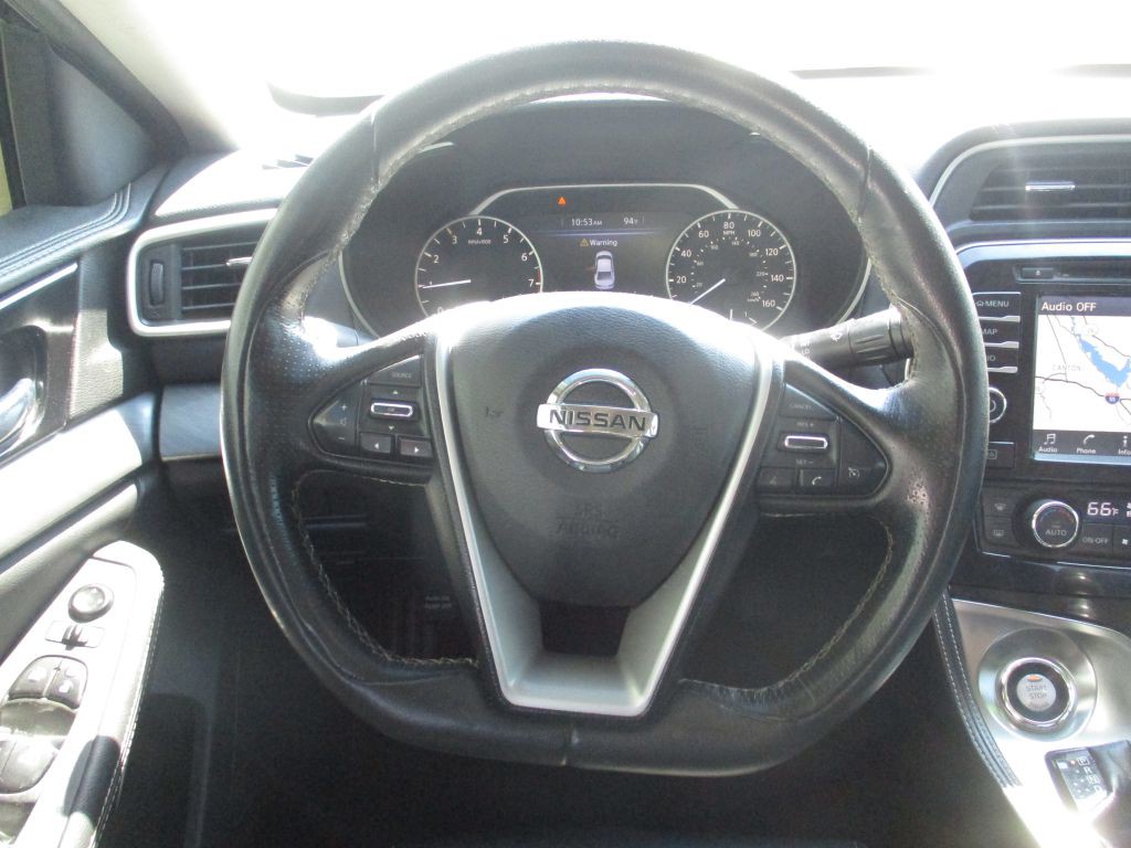 2018 Nissan Maxima Image 11
