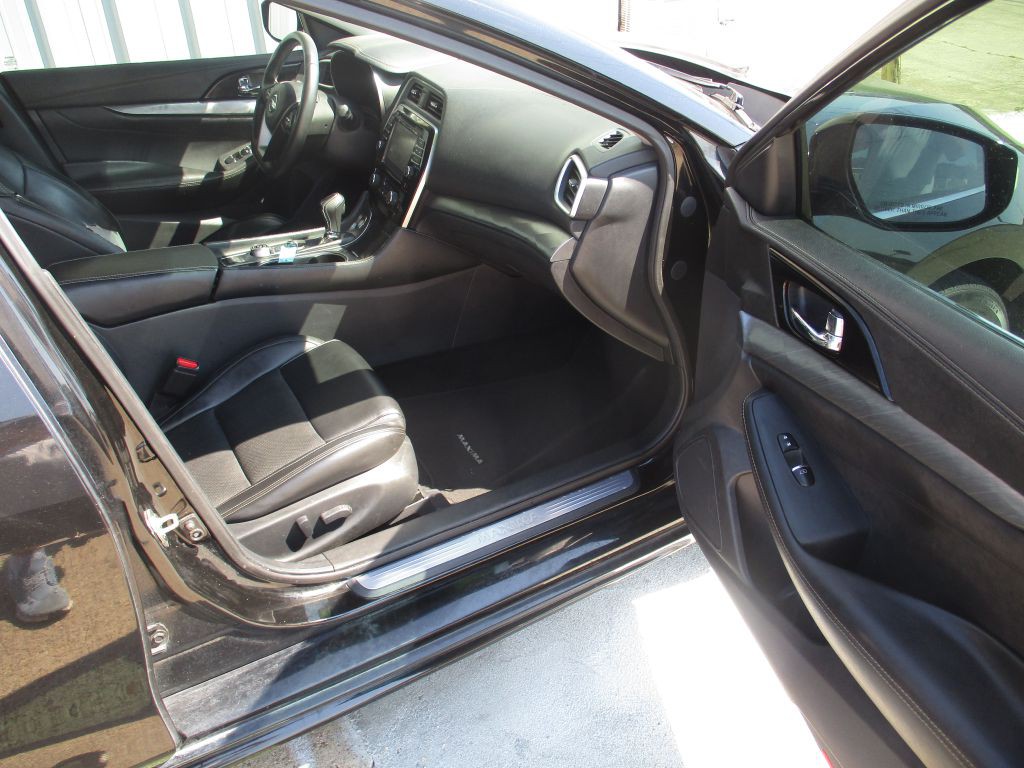 2018 Nissan Maxima Image 21