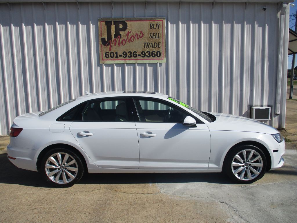 2017 Audi A4 Image 2
