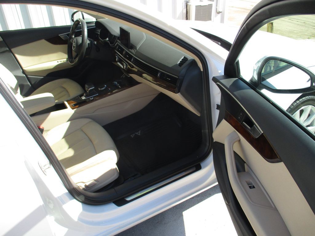 2017 Audi A4 Image 23
