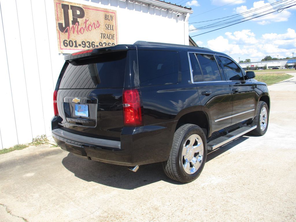 2017 Chevrolet Tahoe Image 3