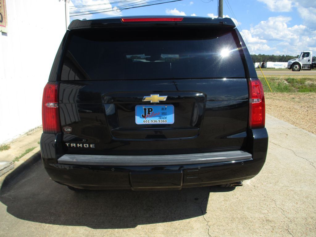 2017 Chevrolet Tahoe Image 4
