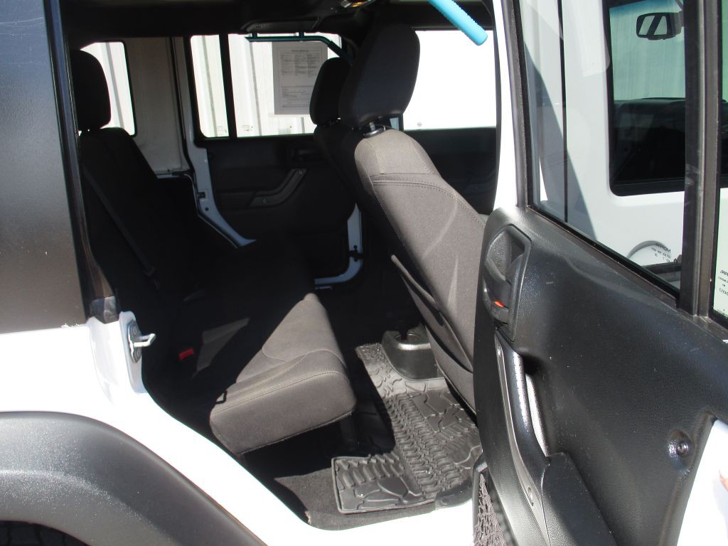 2017 Jeep Wrangler Unlimited Image 20
