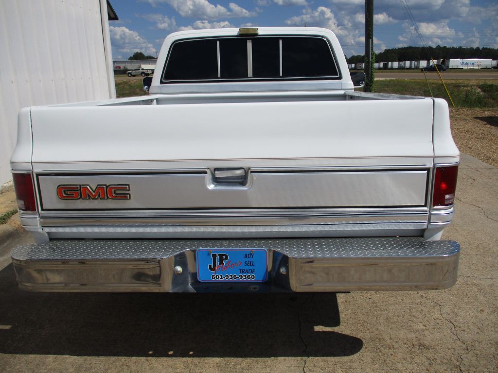 1986 GMC C1500 Image 4
