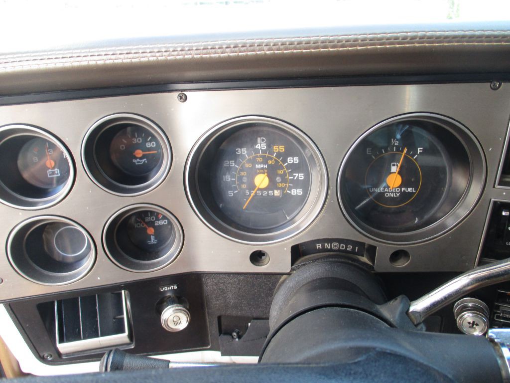 1986 GMC C1500 Image 8