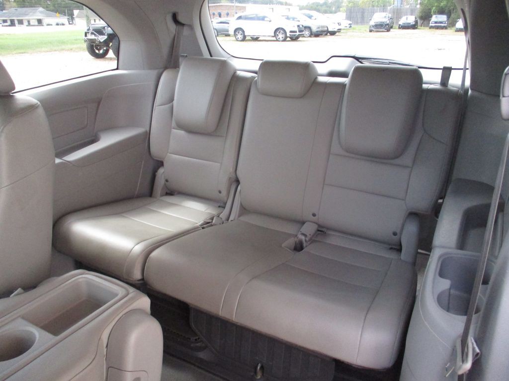 2011 Honda Odyssey Image 21