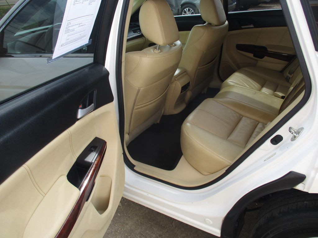 2012 Honda Crosstour Image 19