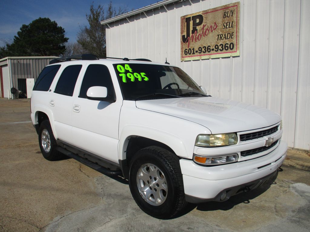 2004 Chevrolet Tahoe Image 1