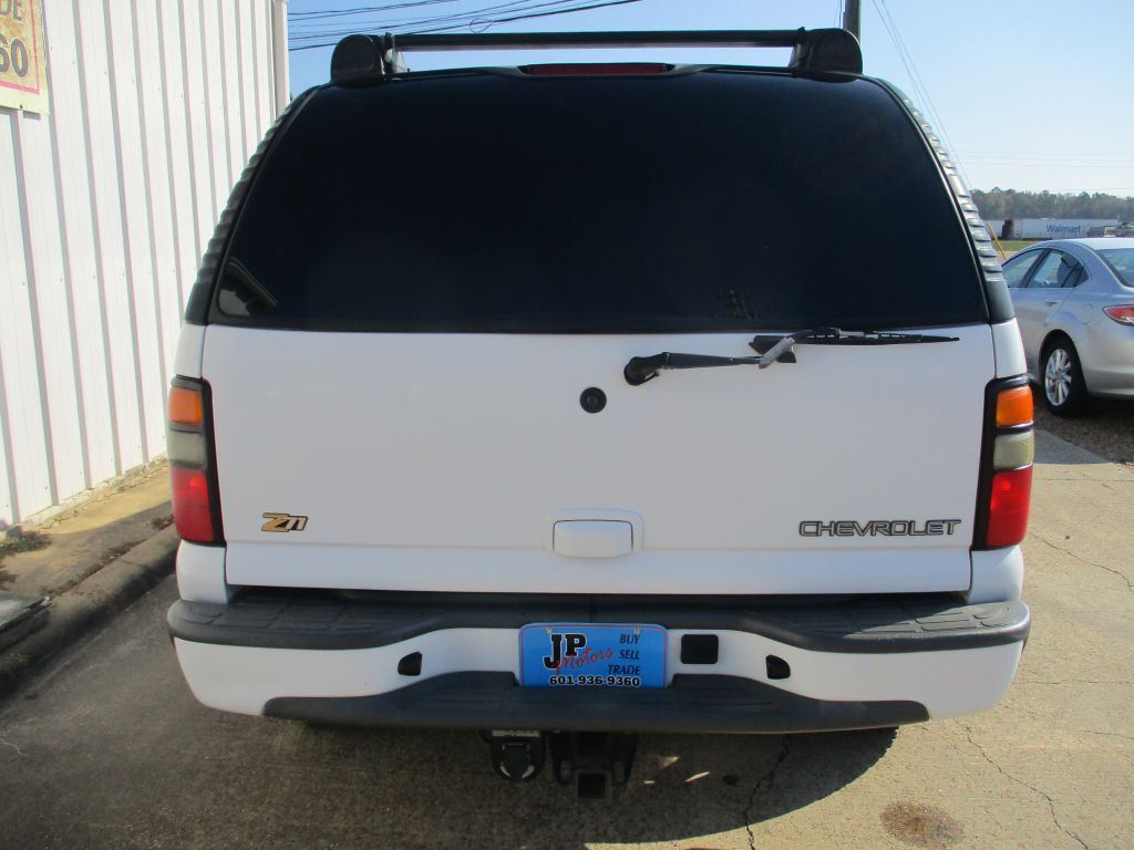 2004 Chevrolet Tahoe Image 4