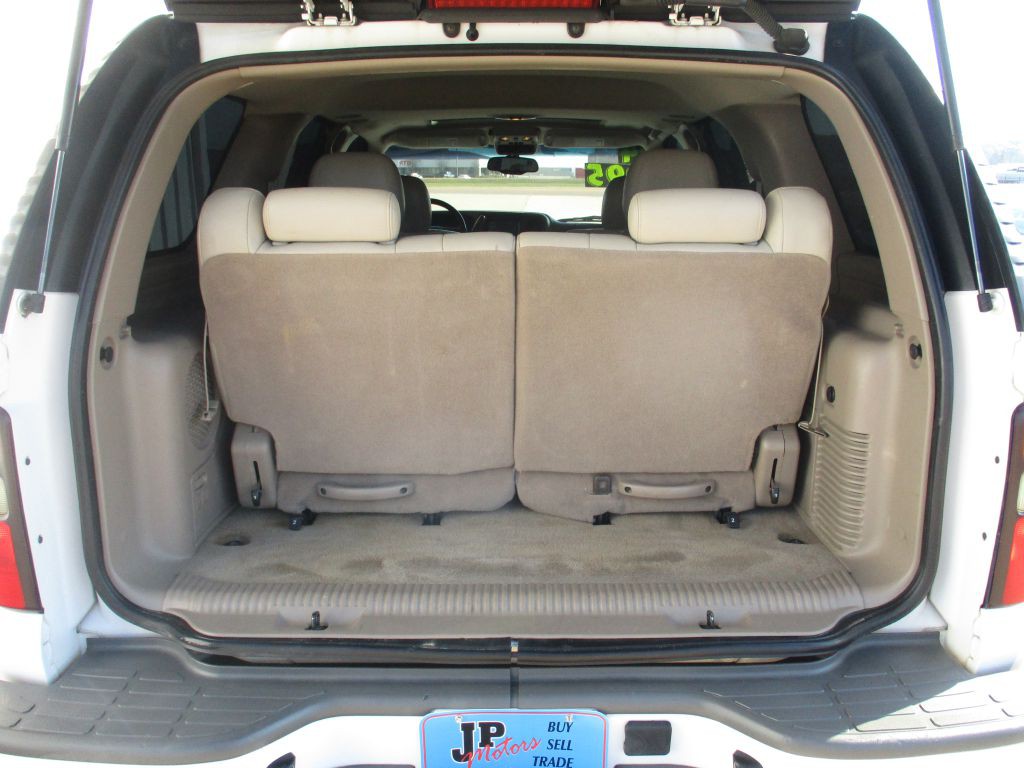 2004 Chevrolet Tahoe Image 20