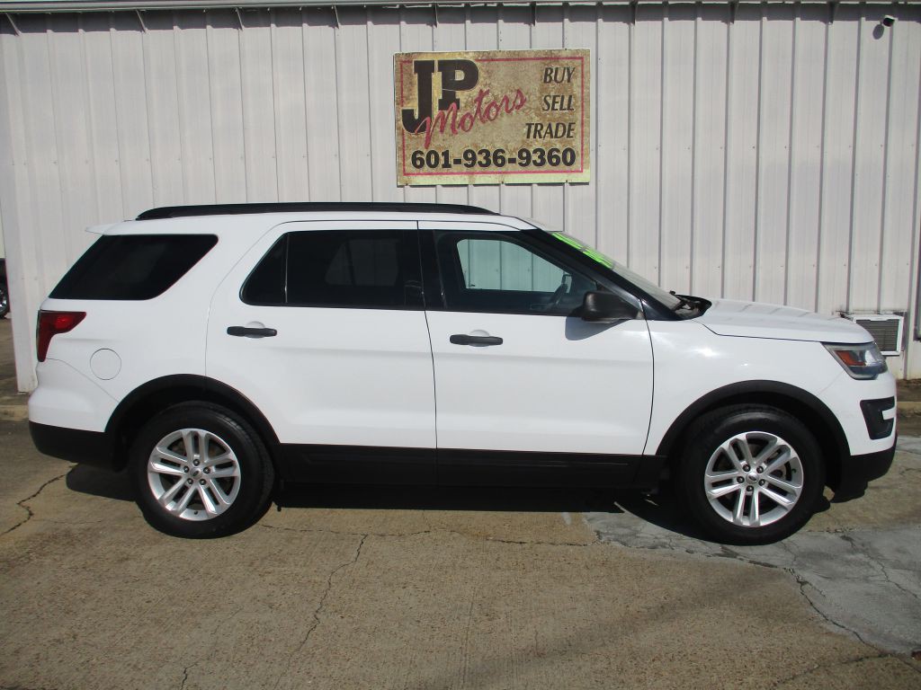 2016 Ford Explorer Image 2