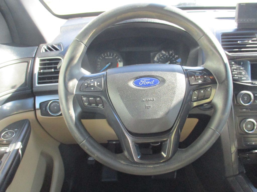 2016 Ford Explorer Image 10