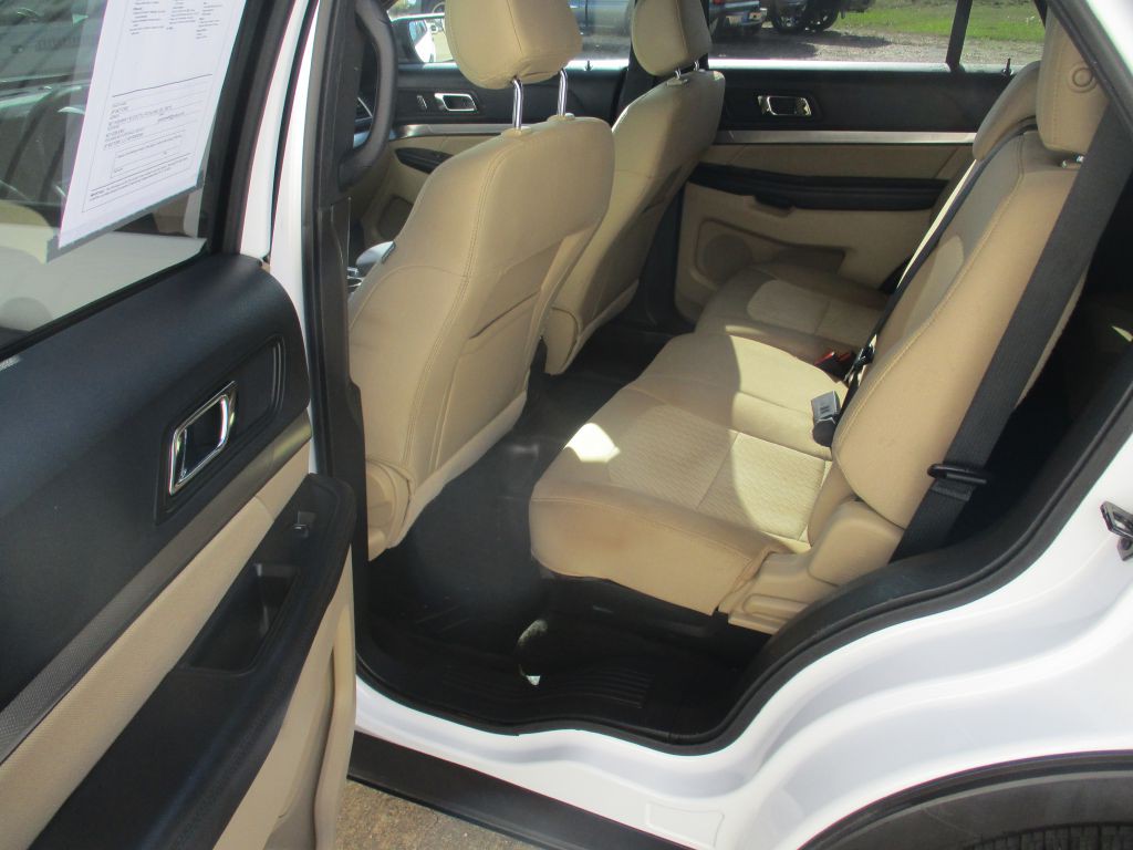 2016 Ford Explorer Image 17