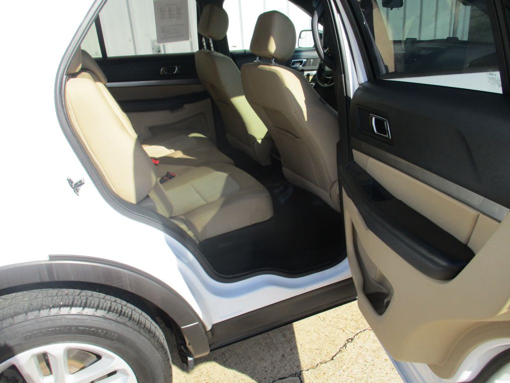 2016 Ford Explorer Image 20