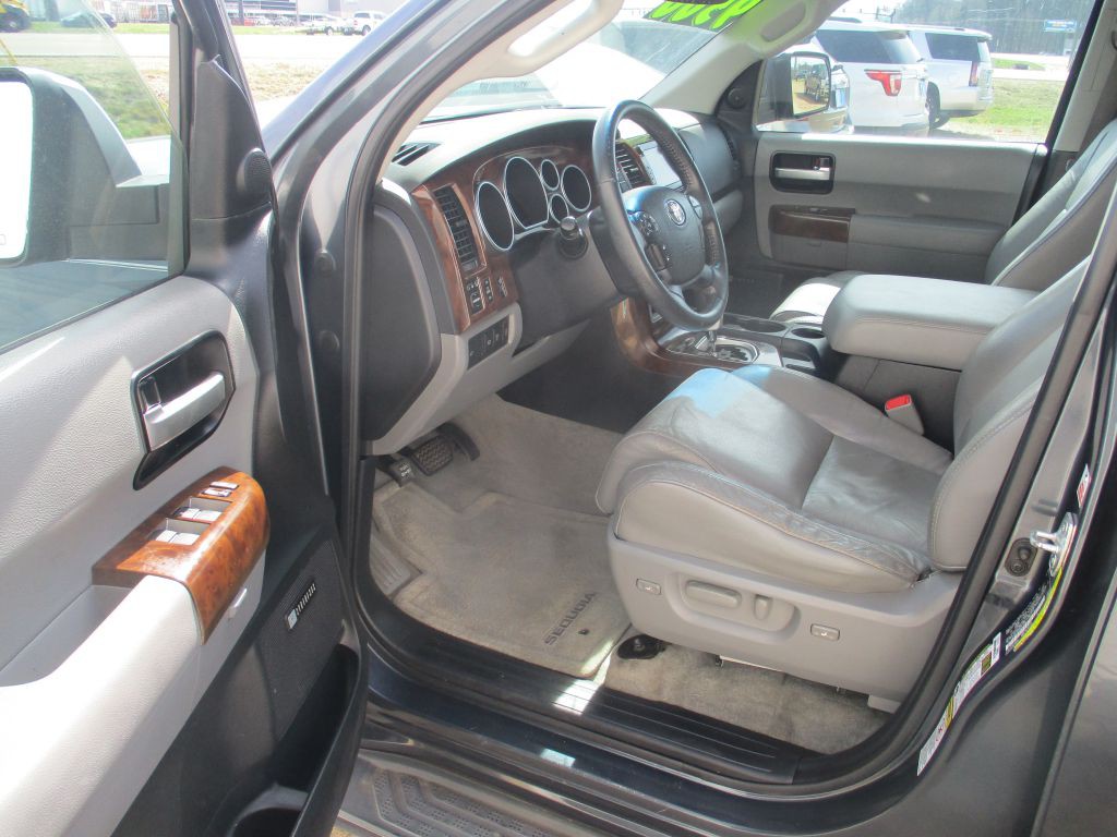 2008 Toyota Sequoia Image 19