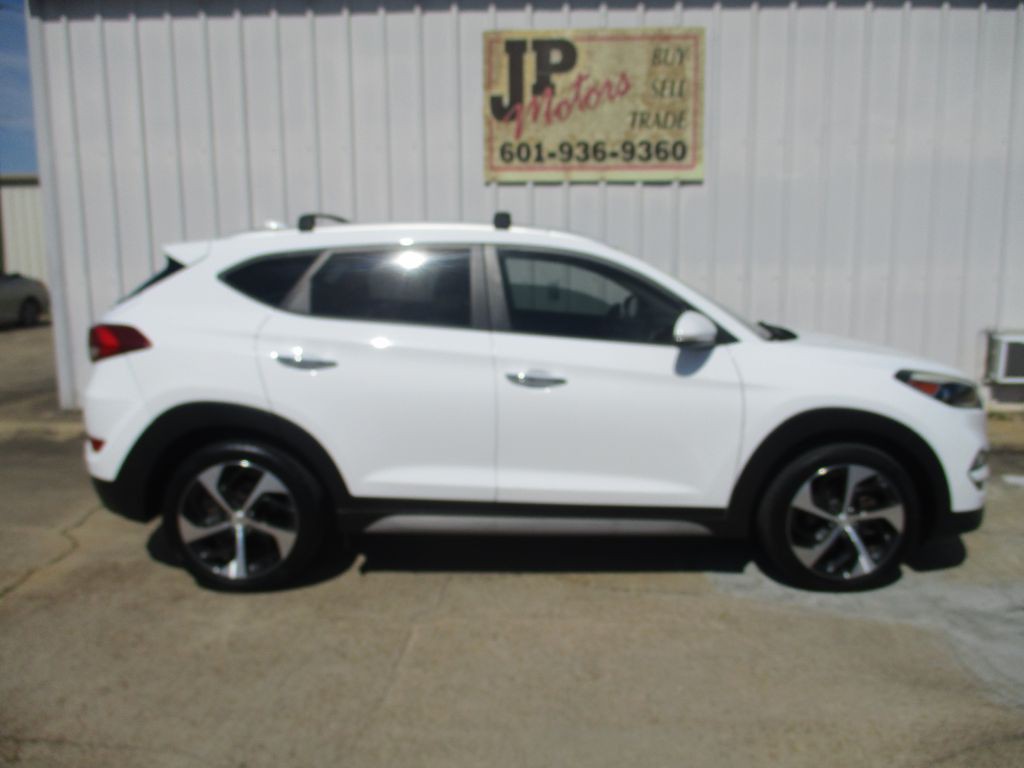 2017 Hyundai Tucson Image 2