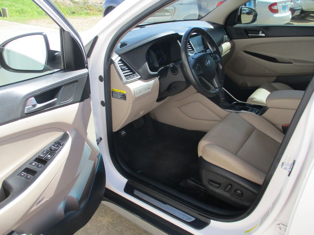 2017 Hyundai Tucson Image 13