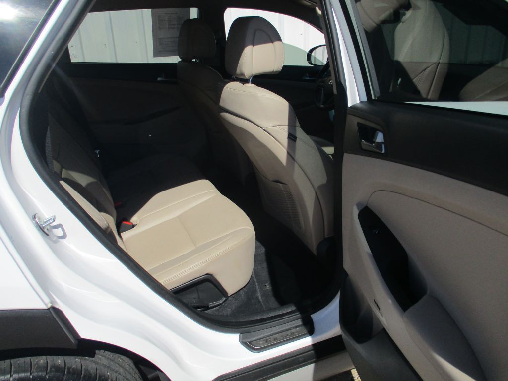 2017 Hyundai Tucson Image 17