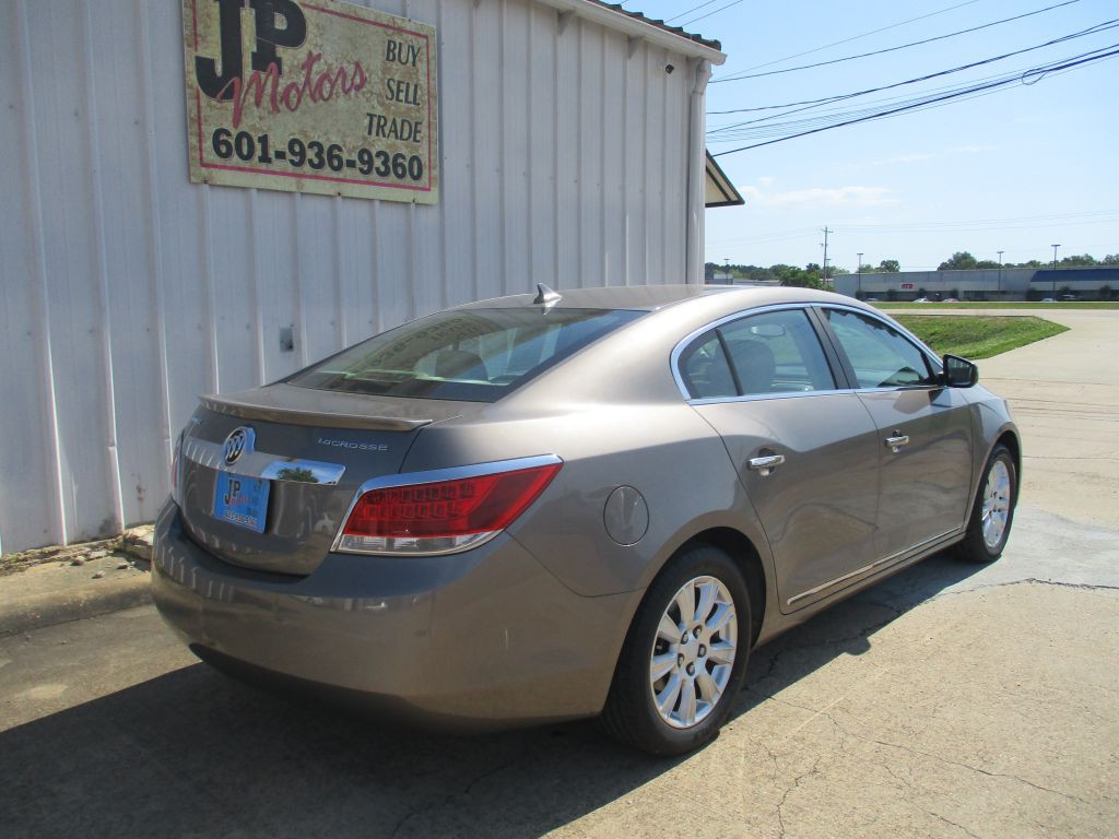 2012 Buick Lacrosse Image 3
