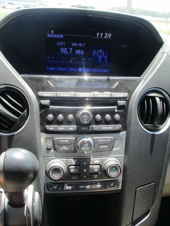 2014 Honda Pilot Image 17