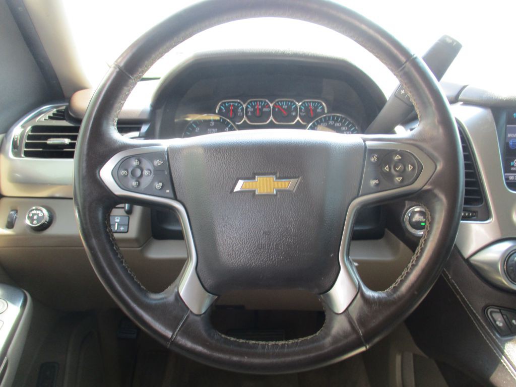 2015 Chevrolet Suburban Image 11