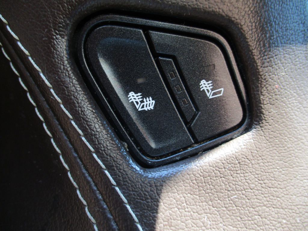 2015 Chevrolet Suburban Image 18