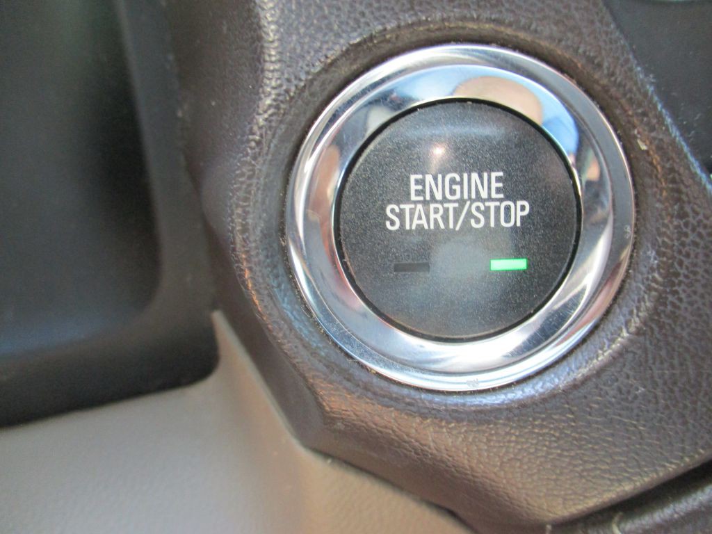 2015 Chevrolet Suburban Image 19
