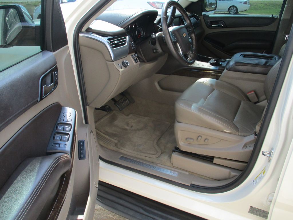 2015 Chevrolet Suburban Image 20