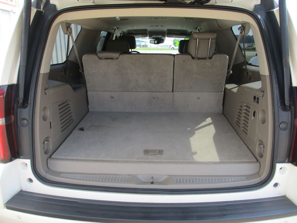 2015 Chevrolet Suburban Image 23