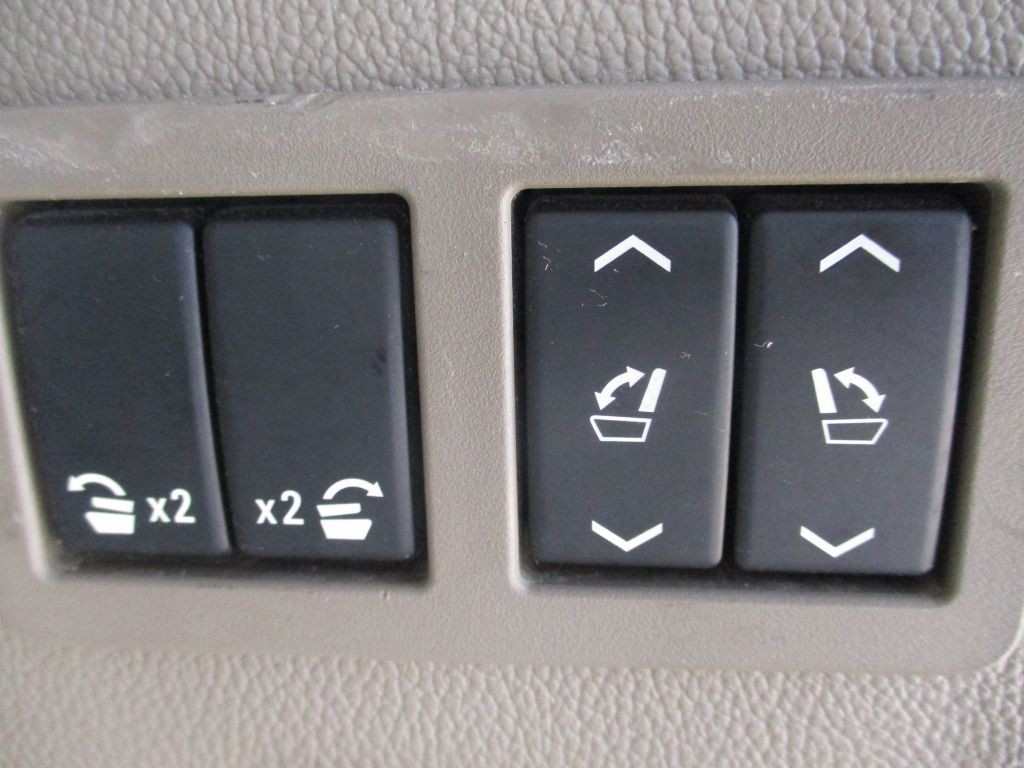 2015 Chevrolet Suburban Image 24