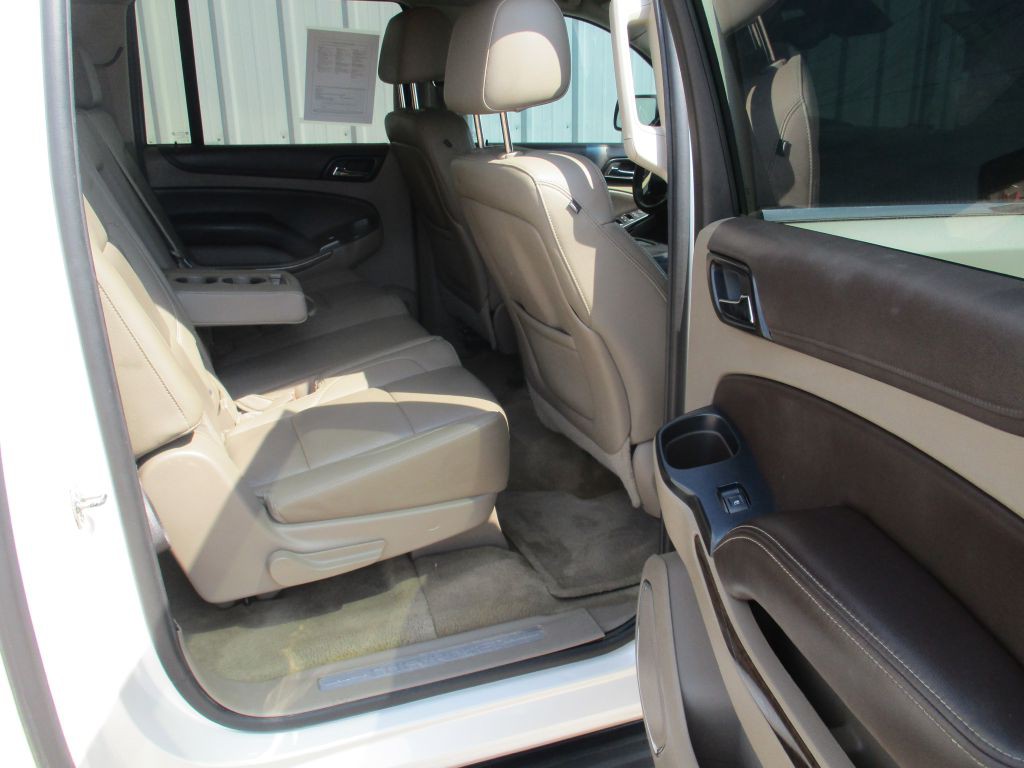 2015 Chevrolet Suburban Image 25