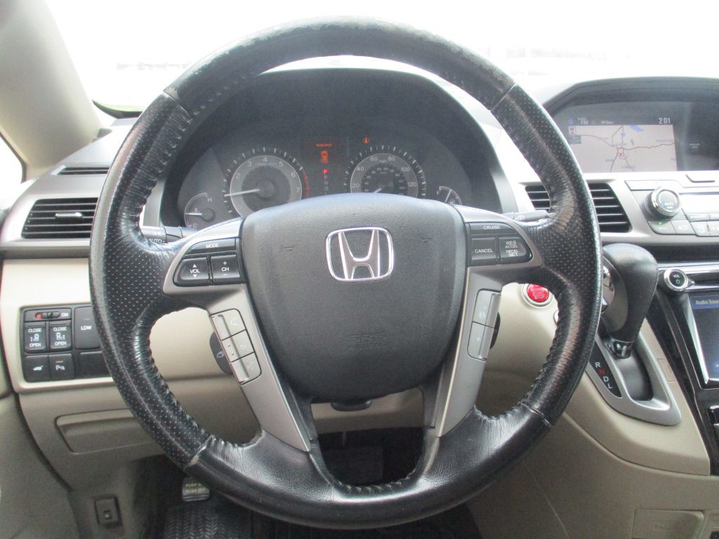 2015 Honda Odyssey Image 11