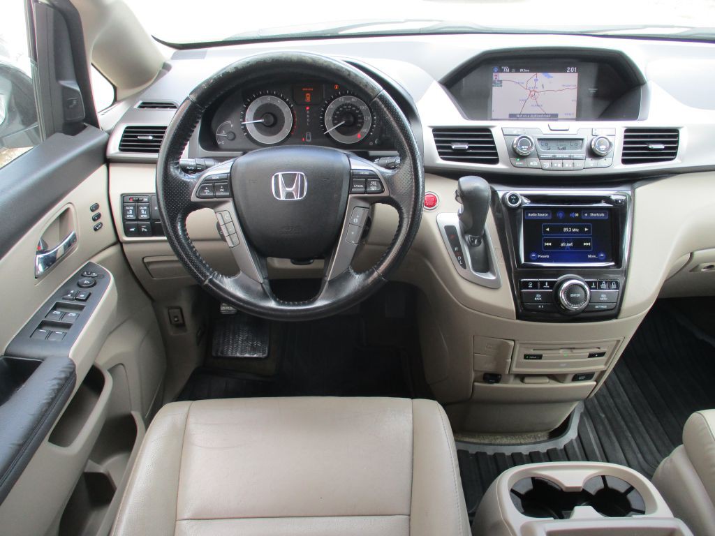 2015 Honda Odyssey Image 12