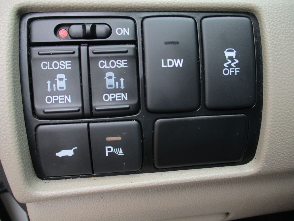 2015 Honda Odyssey Image 20