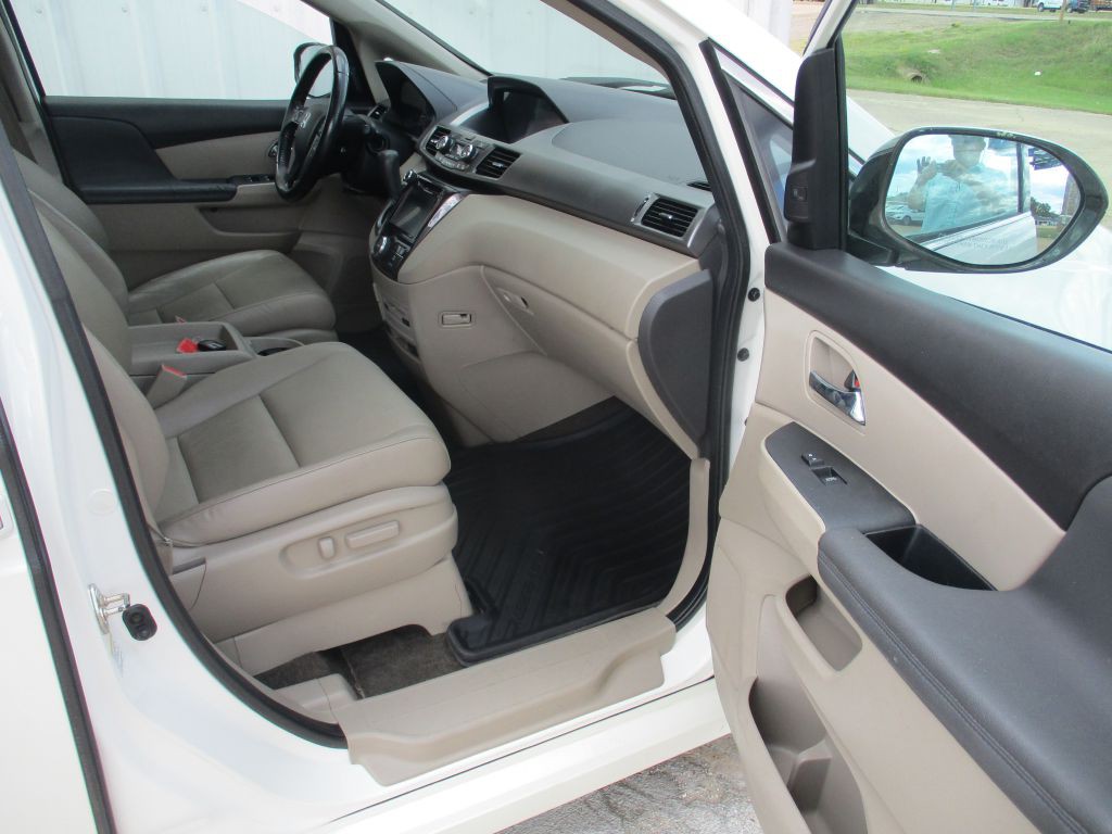 2015 Honda Odyssey Image 28