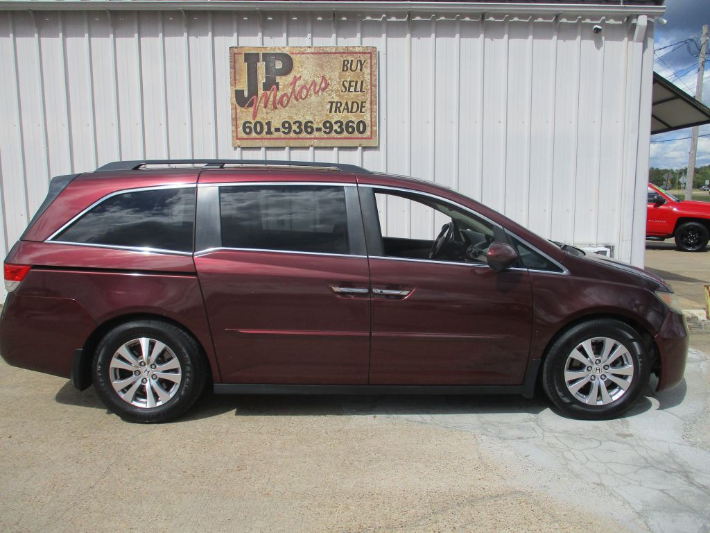 2016 Honda Odyssey Image 2