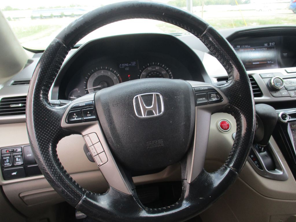 2016 Honda Odyssey Image 10