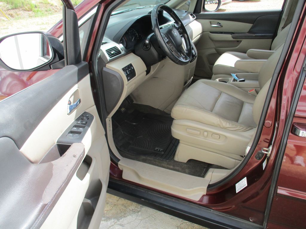 2016 Honda Odyssey Image 16
