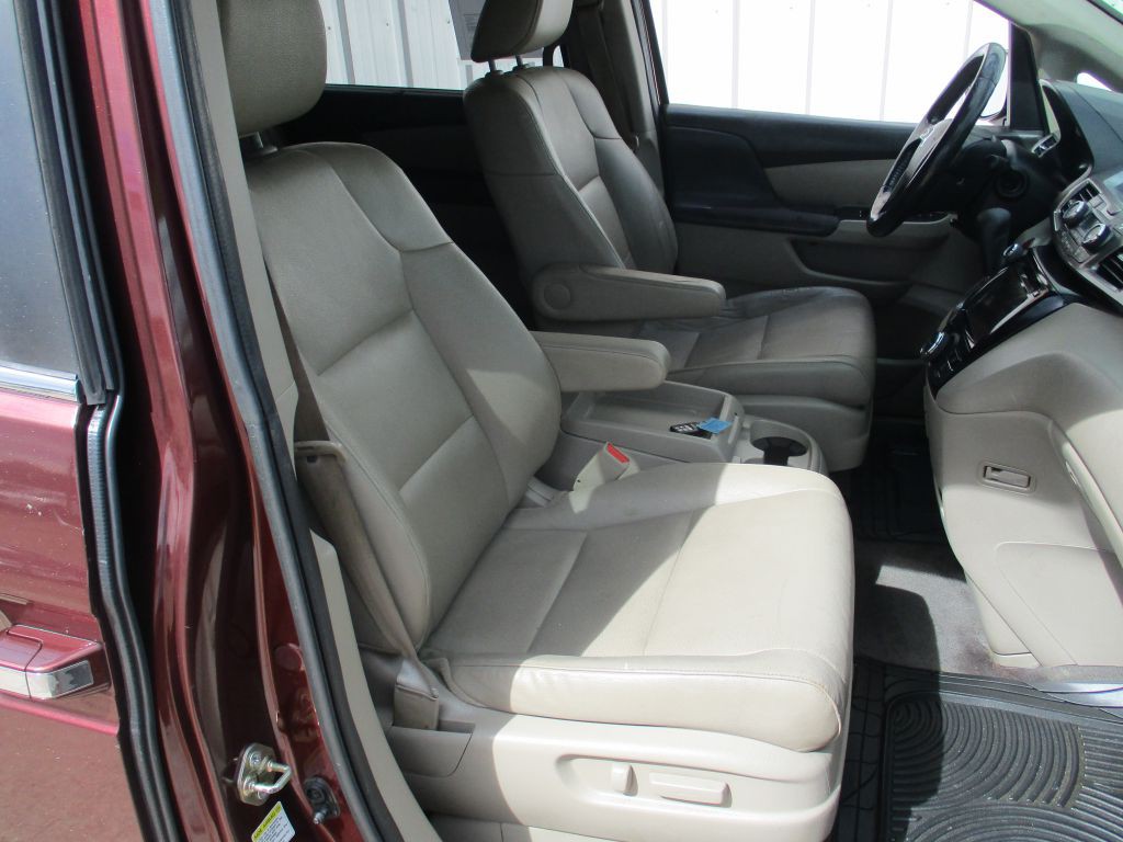 2016 Honda Odyssey Image 24