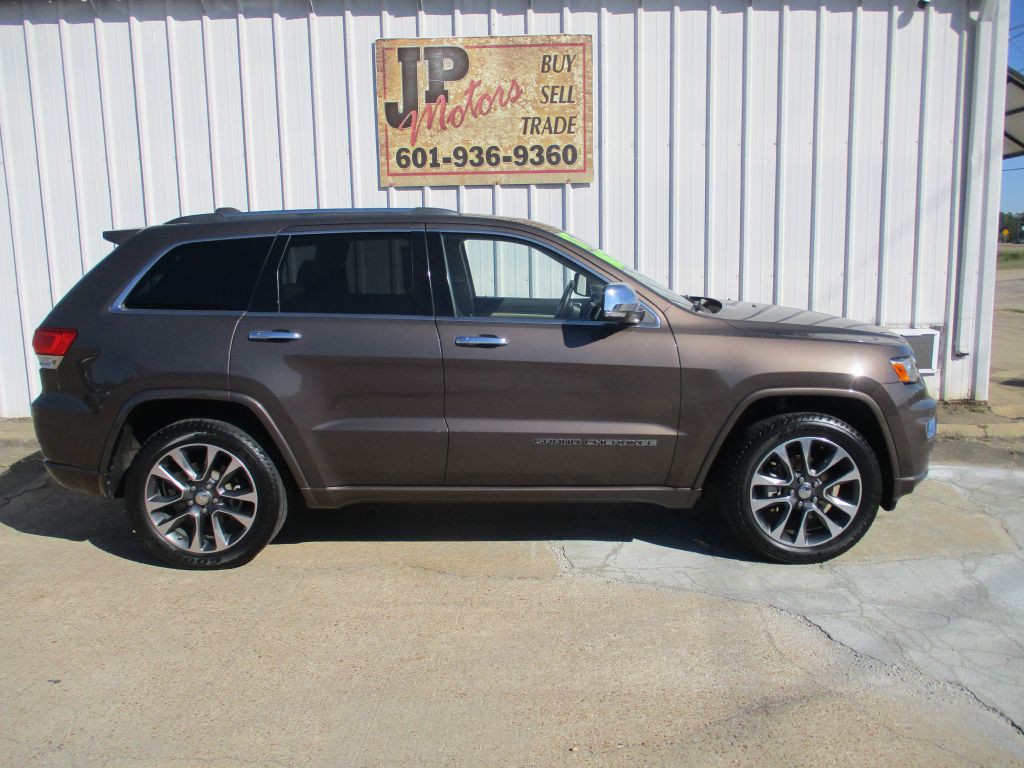 2017 Jeep Grand Cherokee Image 2