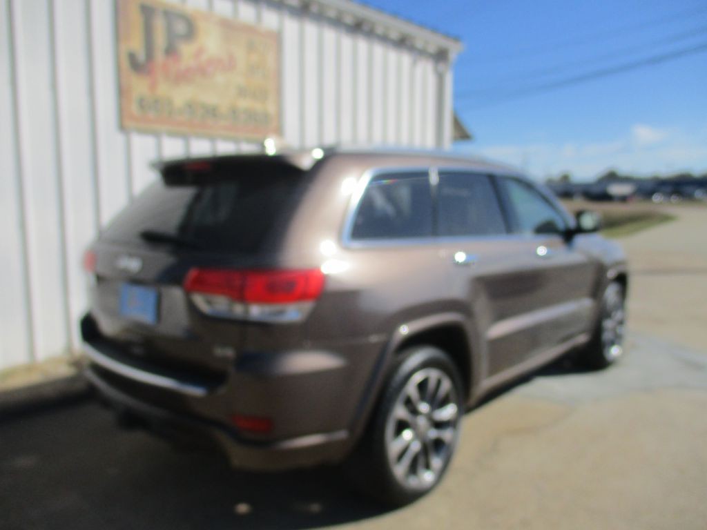 2017 Jeep Grand Cherokee Image 3