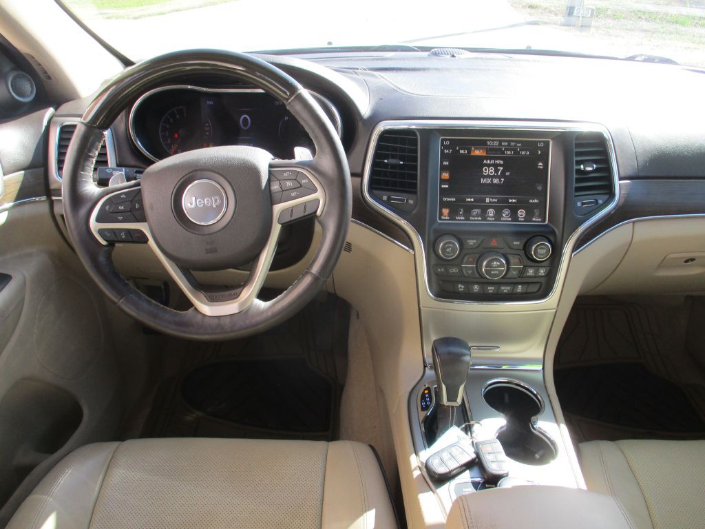 2017 Jeep Grand Cherokee Image 13