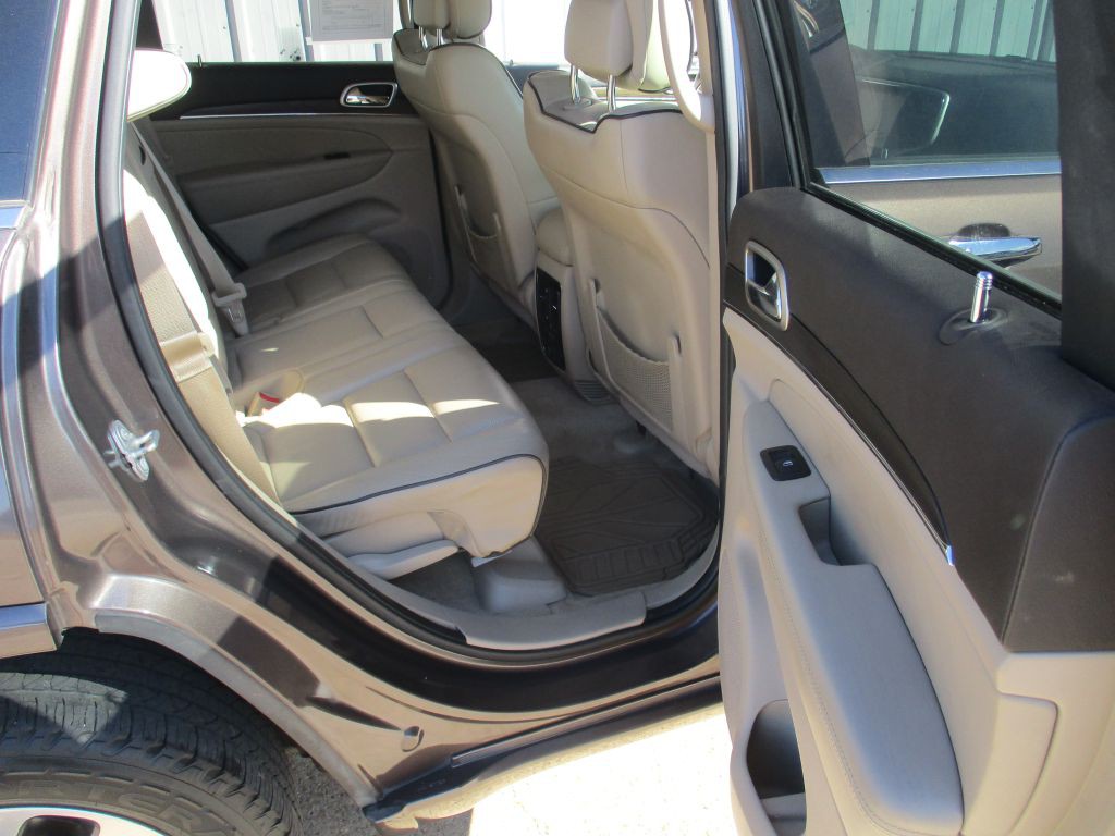 2017 Jeep Grand Cherokee Image 23