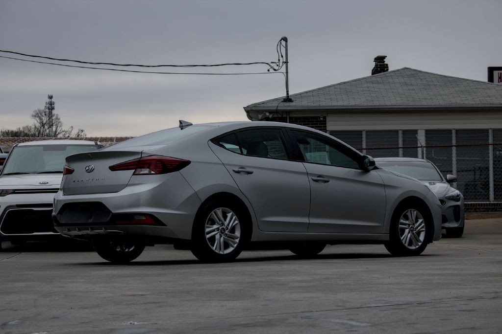 2020 Hyundai Elantra Image 4