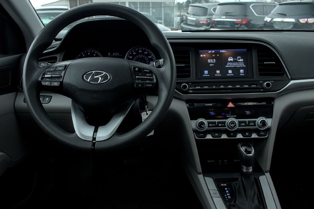 2020 Hyundai Elantra Image 6
