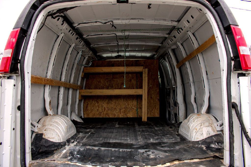 2019 Chevrolet Express Image 8