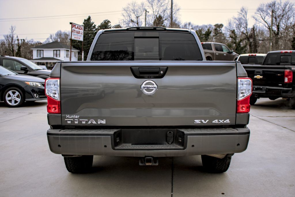 2021 Nissan Titan Image 5