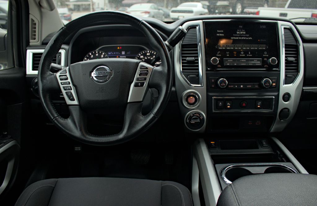 2021 Nissan Titan Image 6