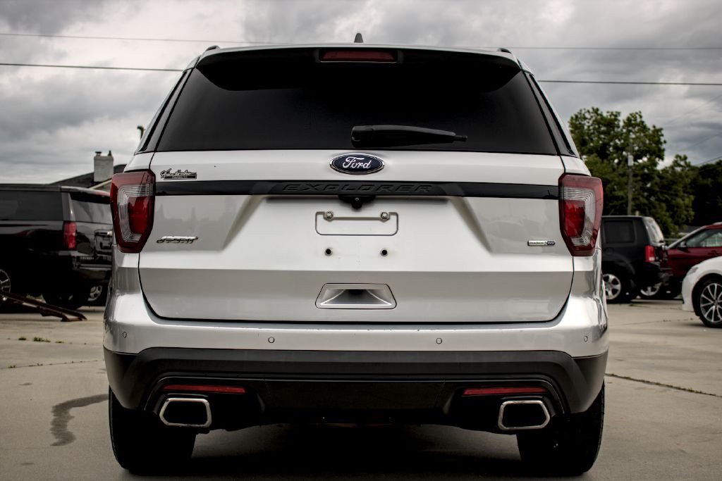 2017 Ford Explorer Image 4